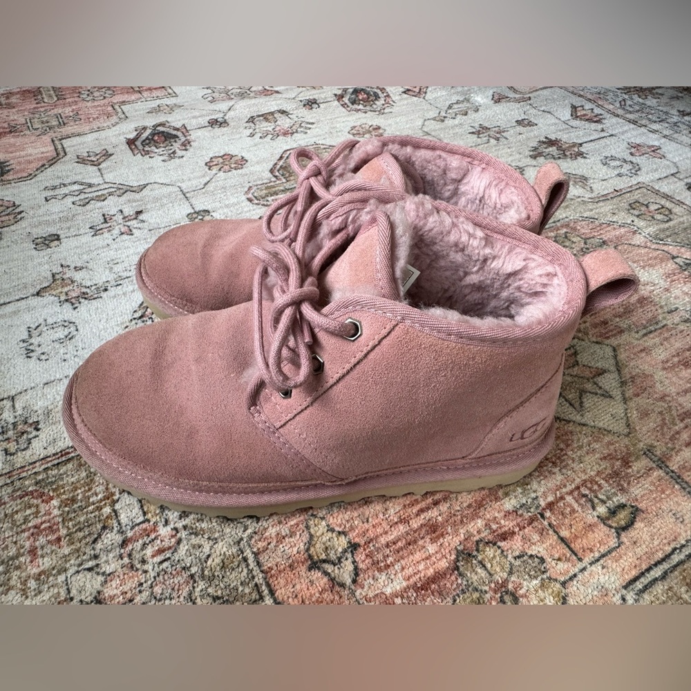 Pink ugg neumel